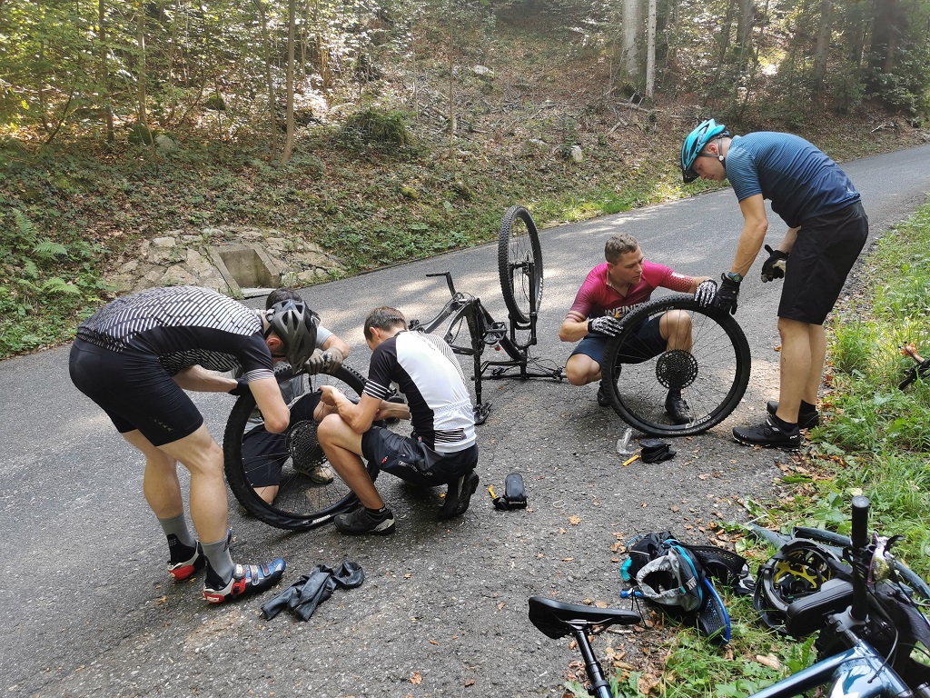 Reparaturstop nach Drachenflue Trail