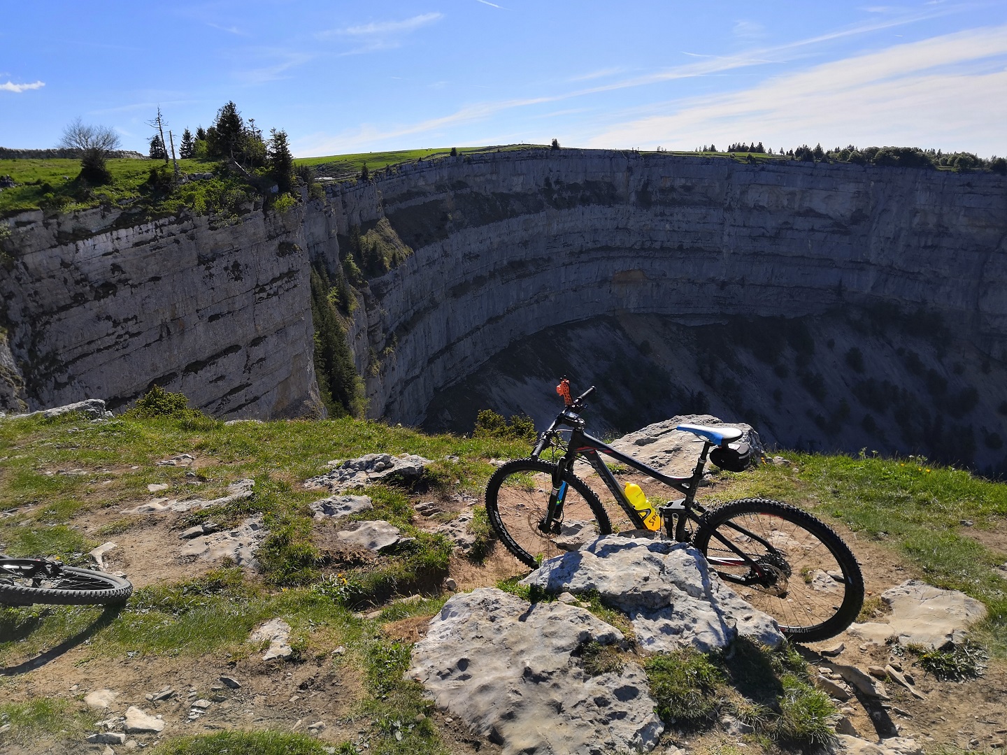 MTB Tour von Boudry auf den spektakulären Creux du Van