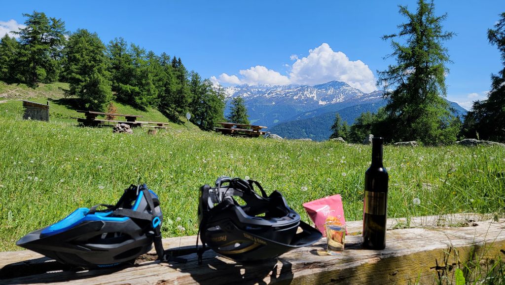 Apéro auf dem Col du Lein