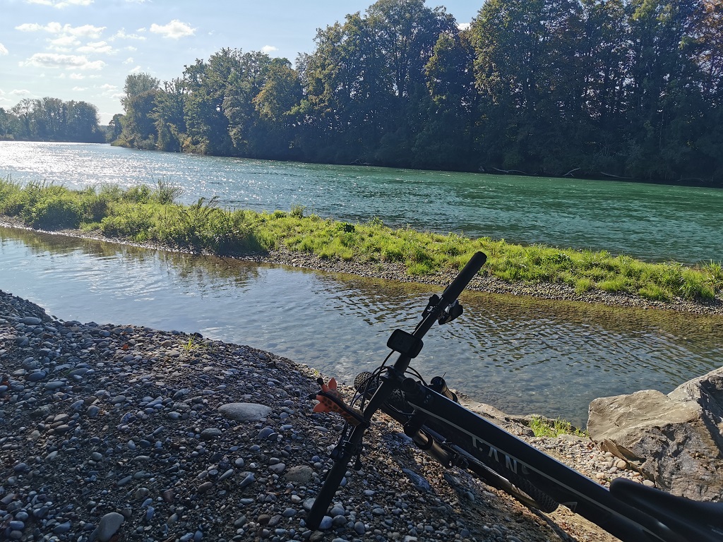 Rast an der Aare beim Kieswerk Risi